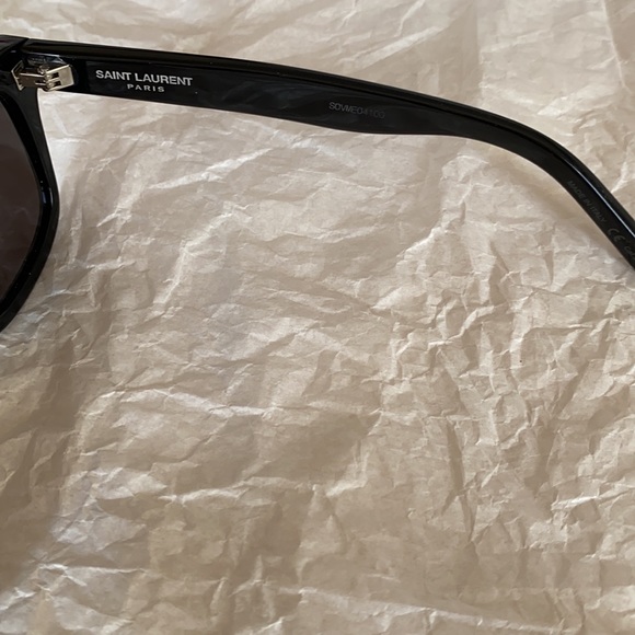 Authentic Saint Laurent sunglasses 🕶 - Picture 9 of 13